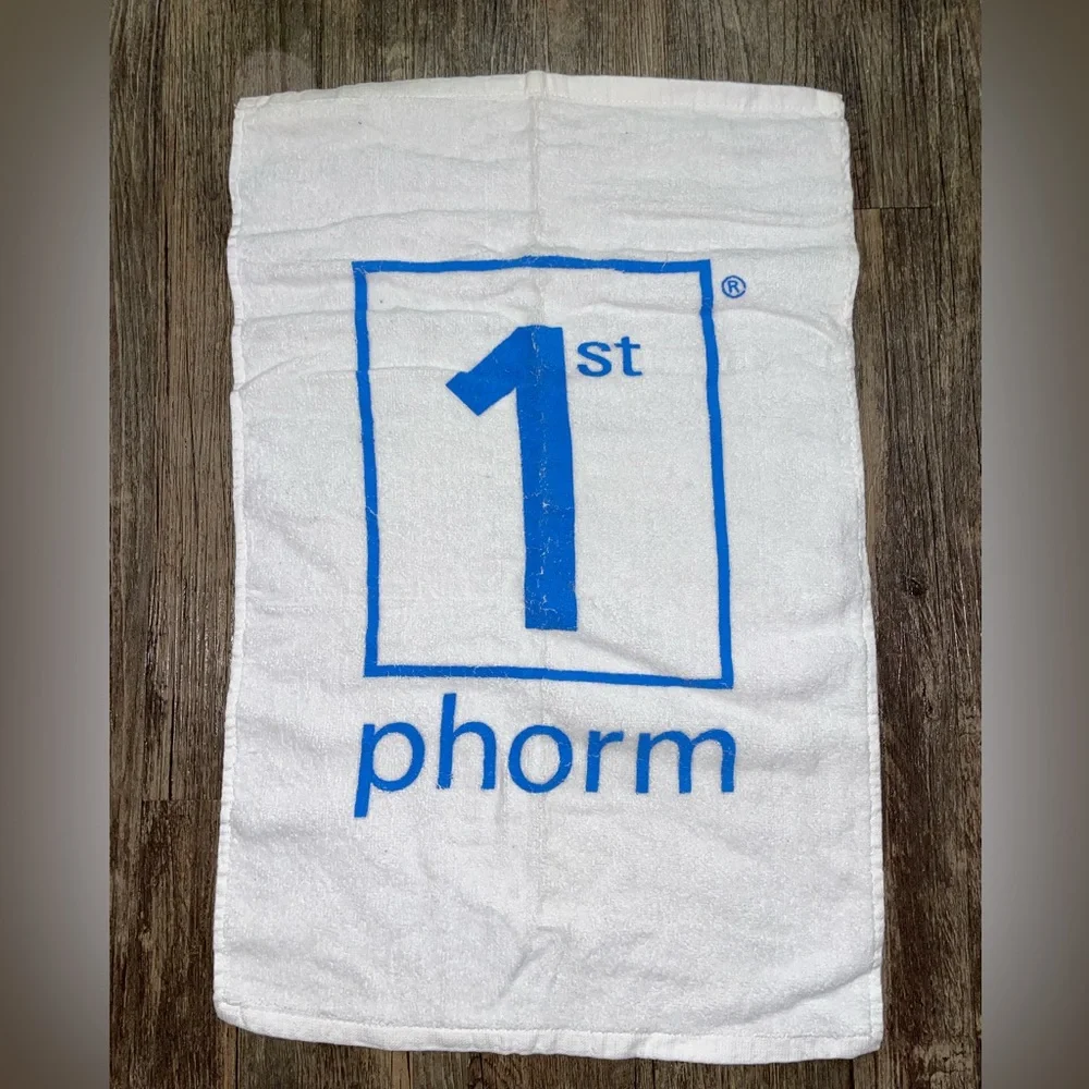NWOT 1st Phorm gym hand towel blue and white